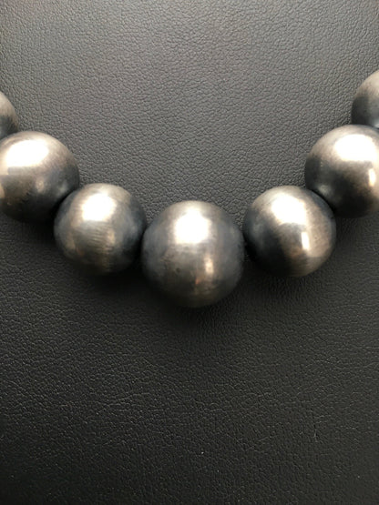 Navajo Pearls Graduated Sterling Silver Native American Bead Necklace 26” 92126