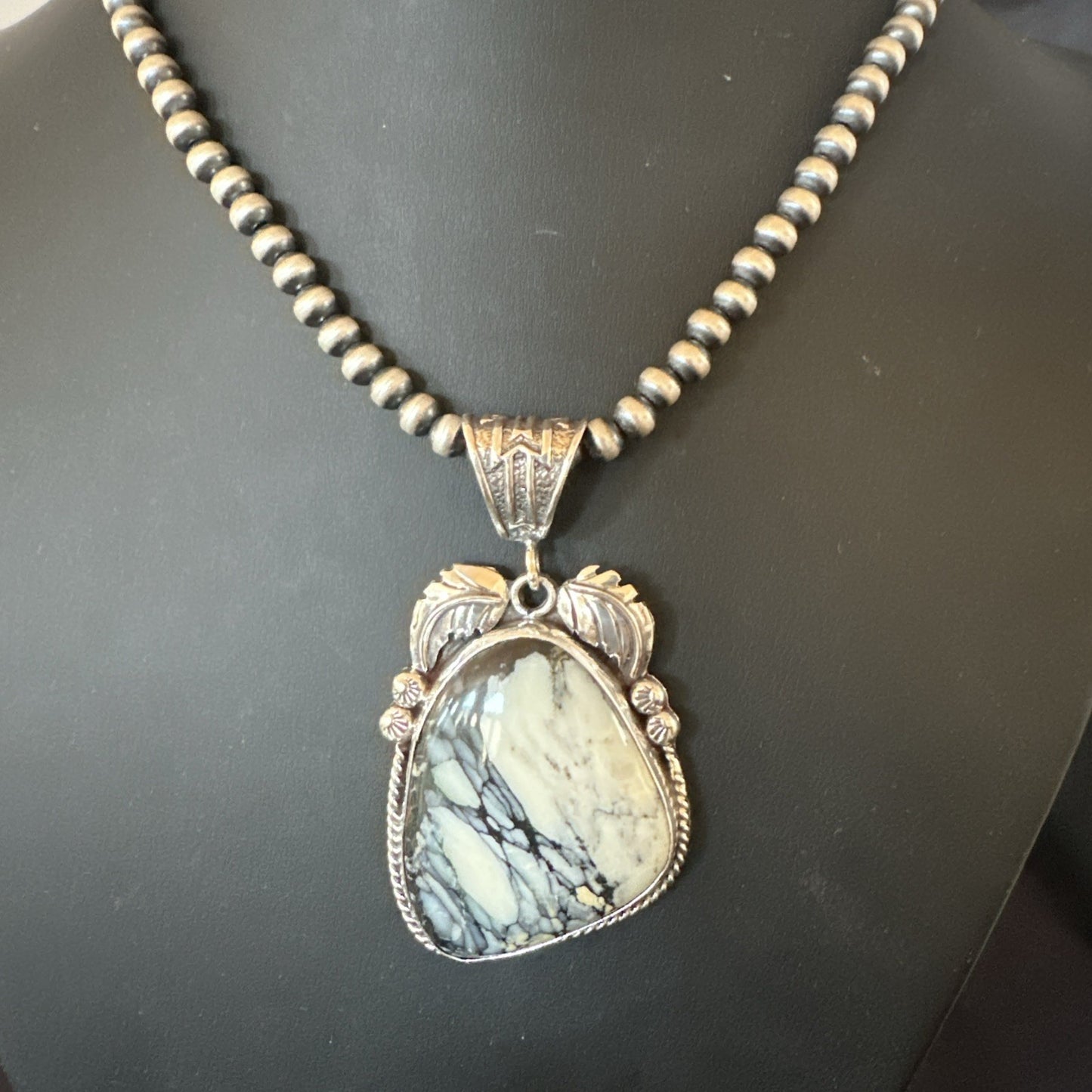 White Buffalo Turquoise Pendant Navajo Pearls Sterling Silver Necklace 19341