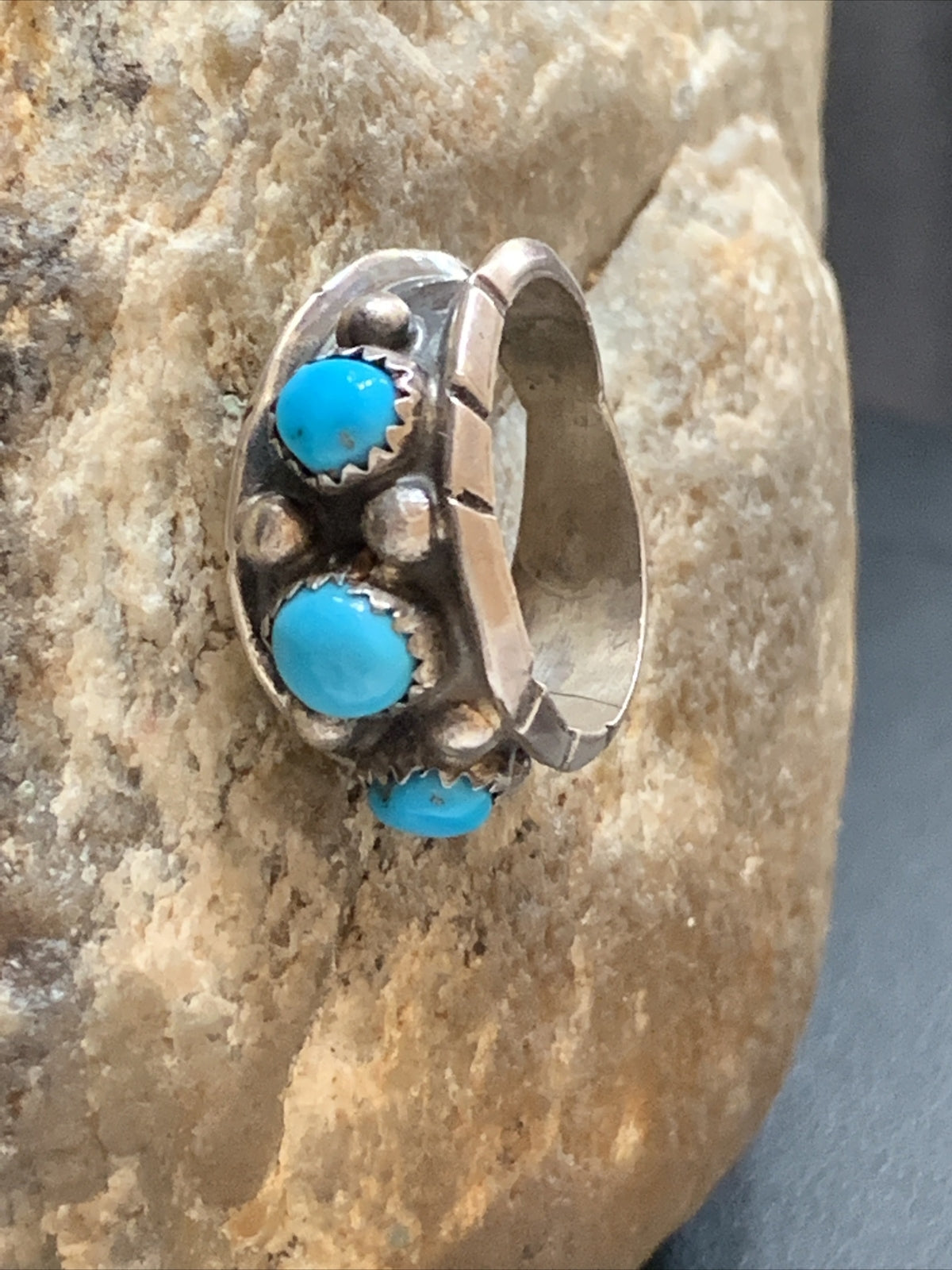 Blue Turquoise 3 stone Navajo Sterling Silver Old Pawn Ring Size 8 10788