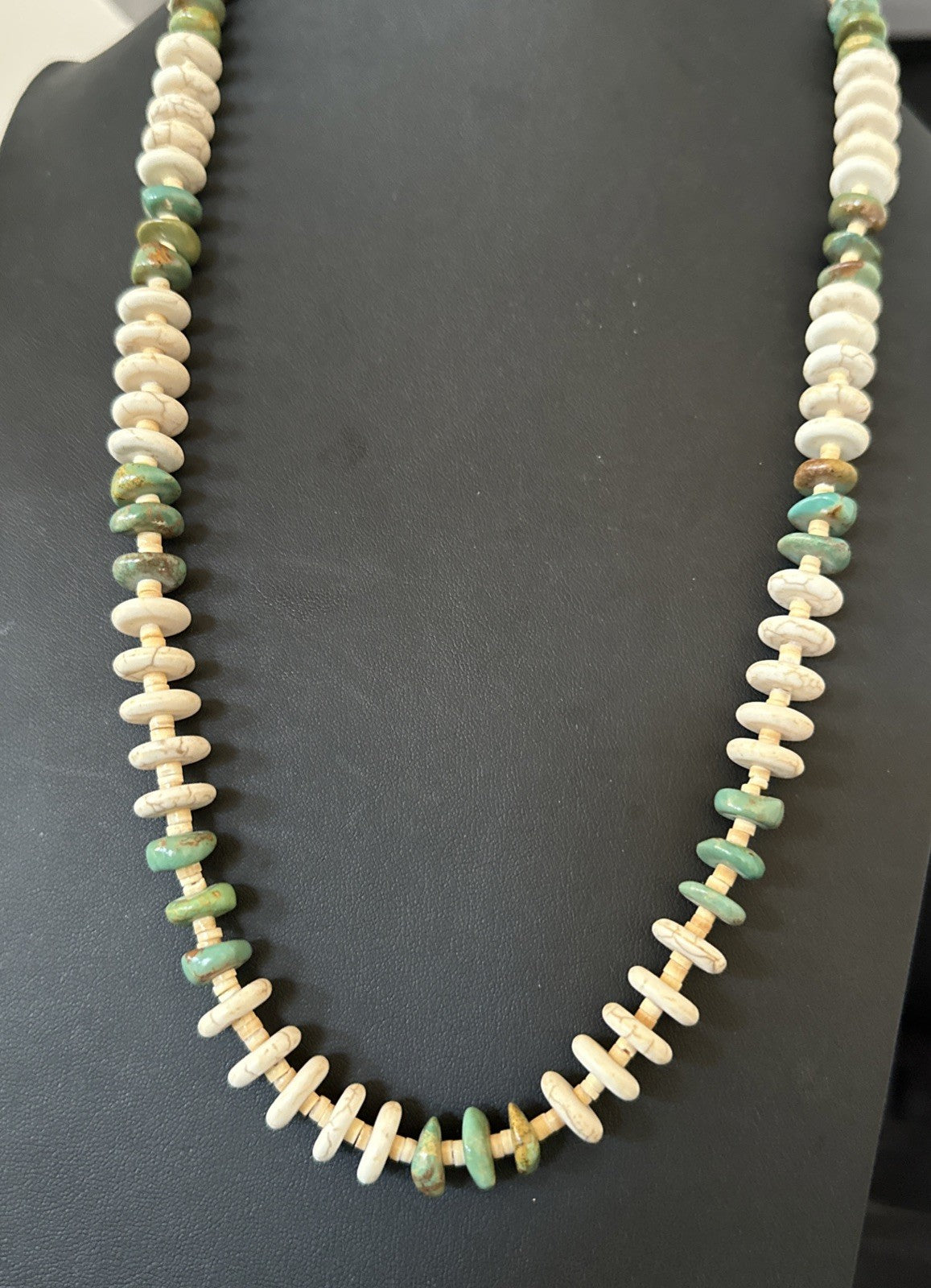 Green Royston Turquoise Shell Santo Domingo Sterling Silver Necklace 29” 19681