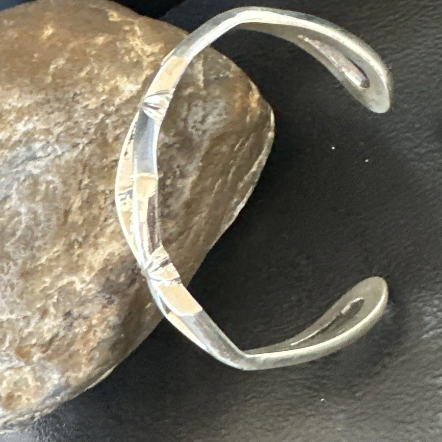 Tufa Cast Womens Navajo Sterling Silver Cuff Bracelet 19353