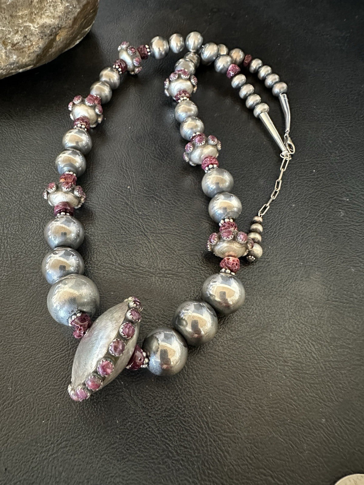 Purple Spiny Oyster Navajo Pearls Graduated Sterling Silver Necklace 23”19444