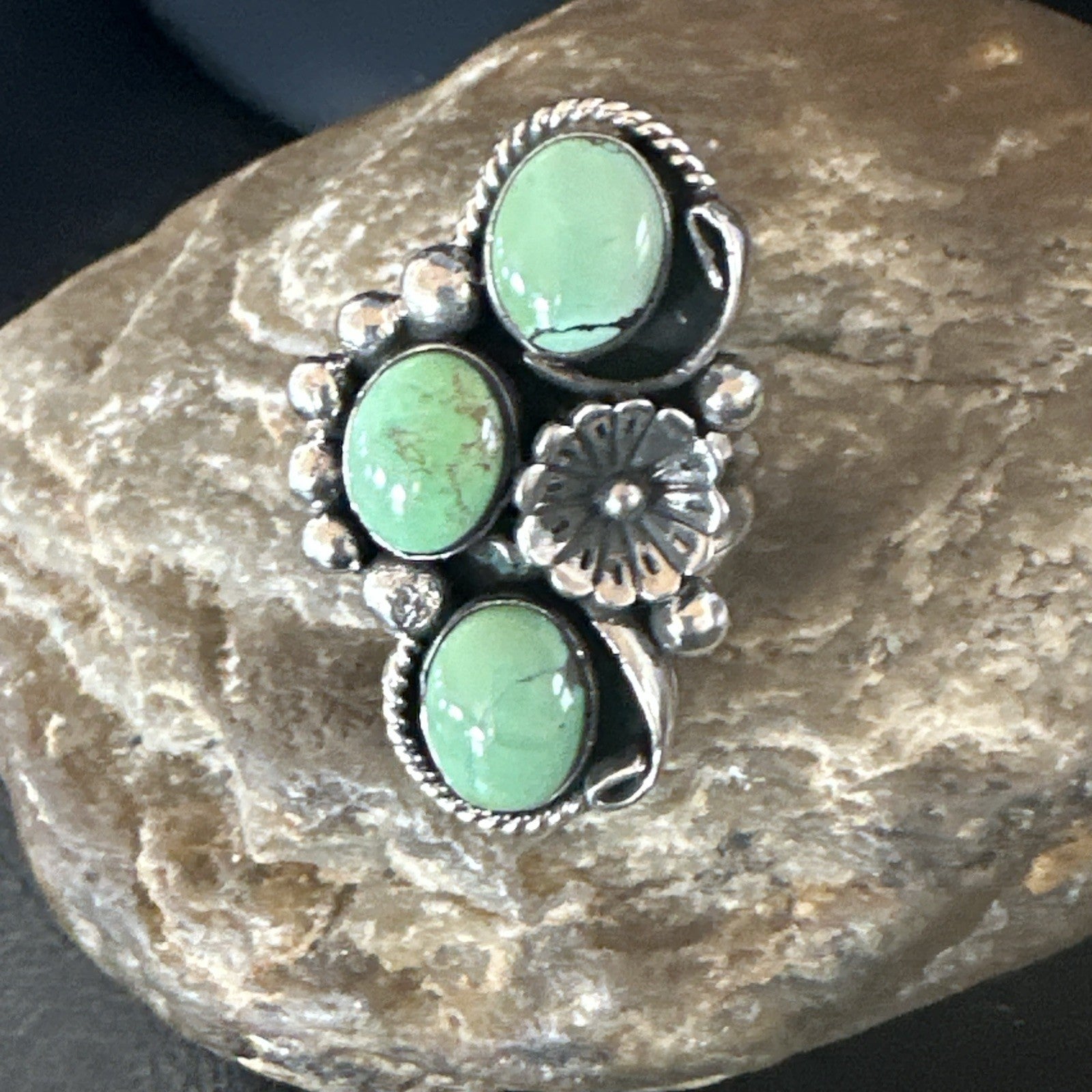 Yazzie Ring Green Turquoise Navajo Sterling Silver Cluster Size 8.5 19211