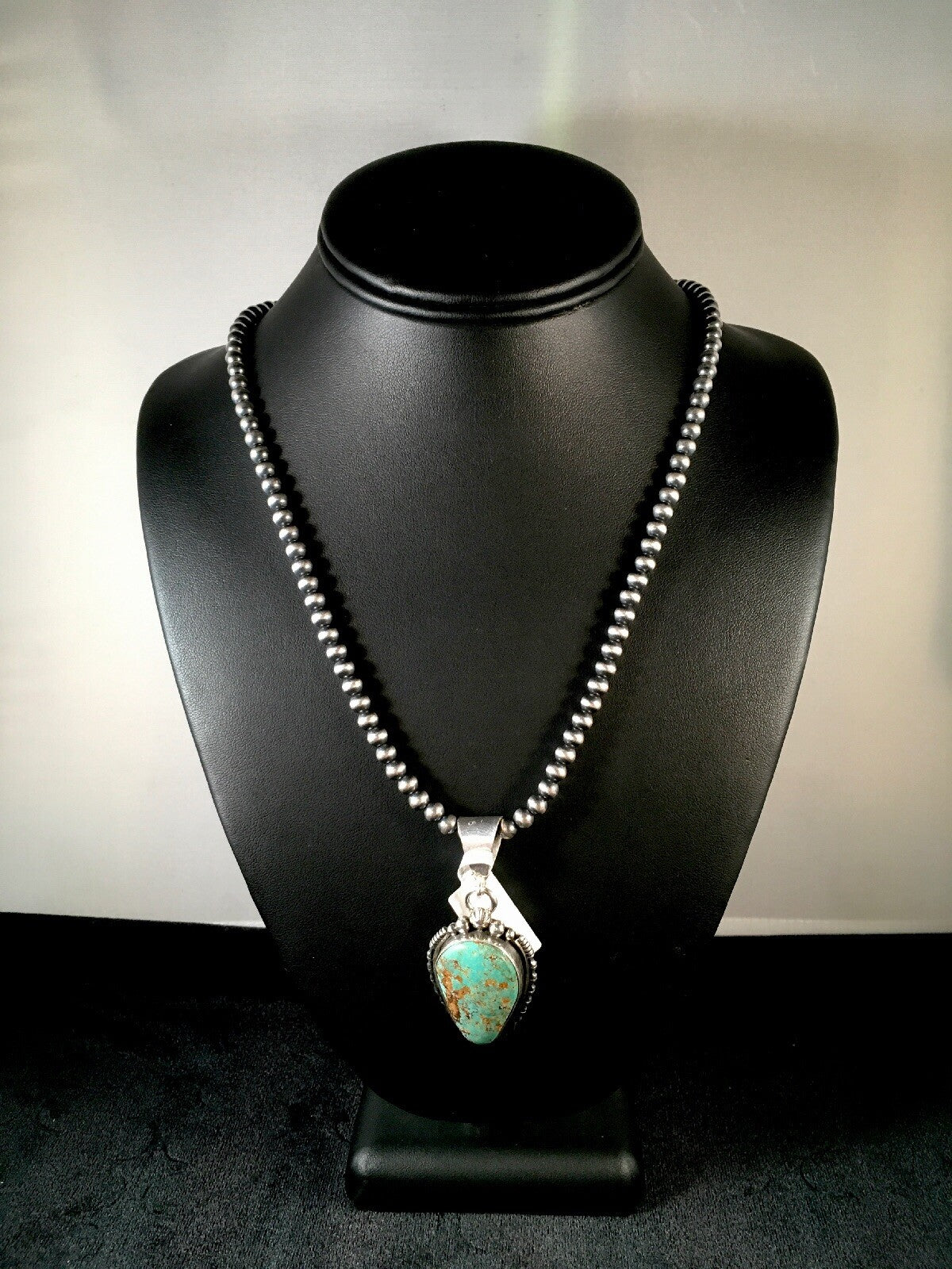 Green Turquoise #8 Pendant Navajo Pearls Sterling Silver Necklace 08678