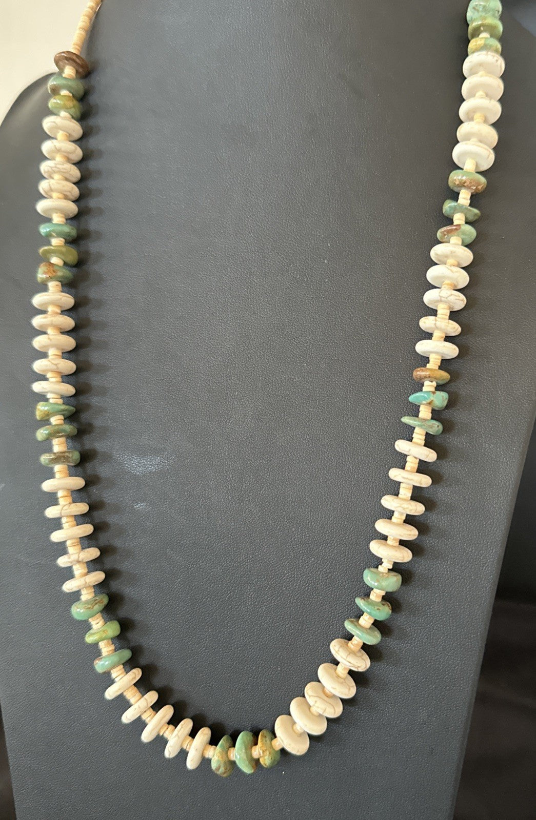 Green Royston Turquoise Shell Santo Domingo Sterling Silver Necklace 29” 19681