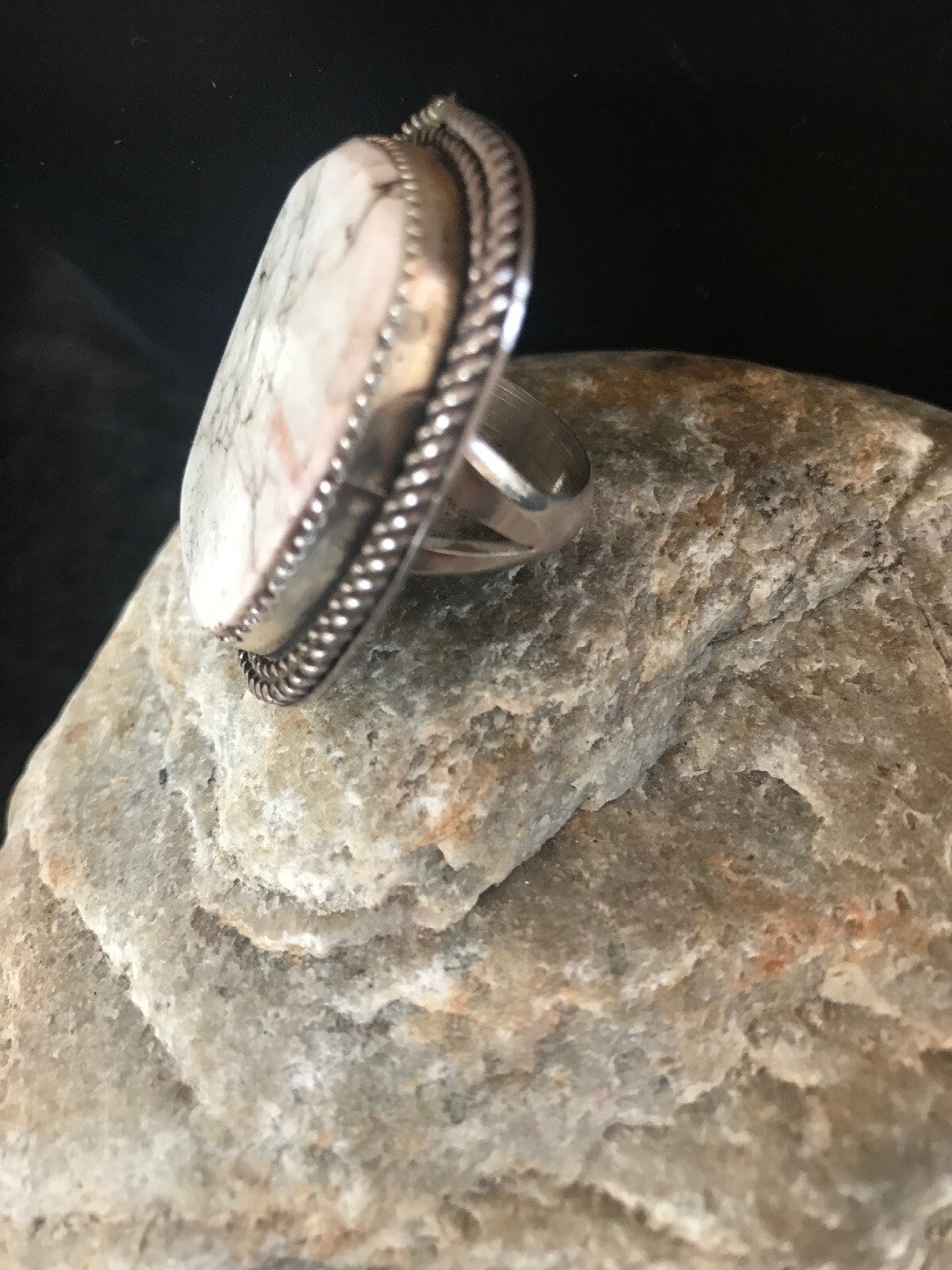 White Wild Horse Turquoise Navajo Sterling Silver Ring Size 5.5 2937