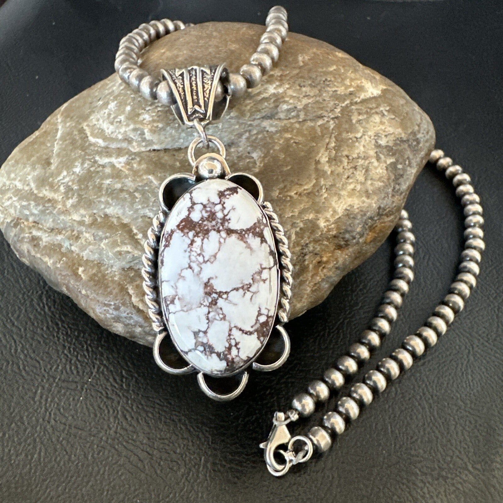 Wild Horse Turquoise Pendant Sterling Silver Beads Necklace 18029