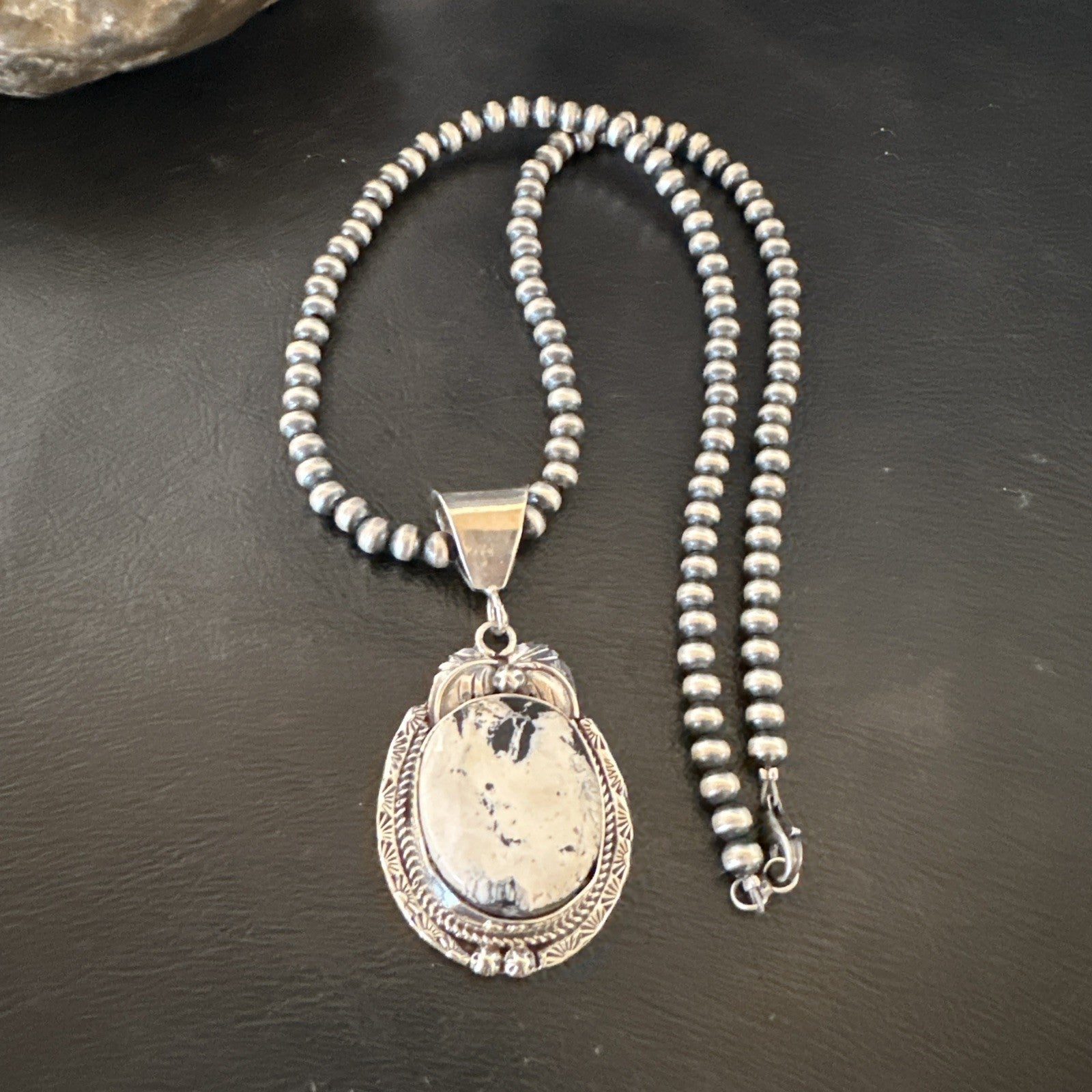 White Buffalo Turquoise Pendant Navajo Pearls Sterling Silver Necklace 19338