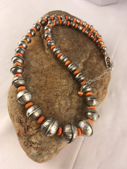 Spiny Oyster Navajo Bench Bead Sterling Silver Necklace 21" 95407