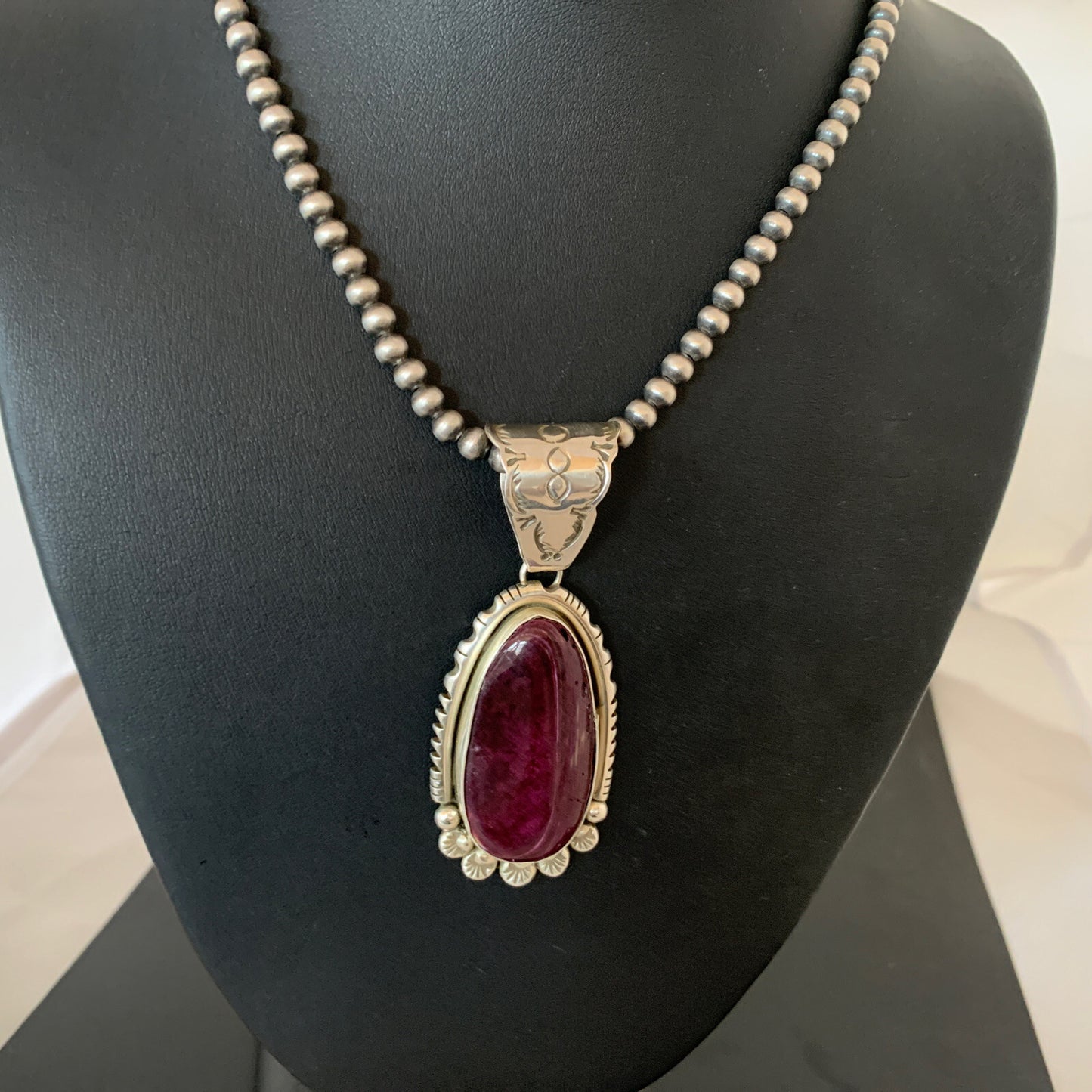 Purple Spiny Oyster Pendant Sterling Silver Navajo Pearls Necklace 17842