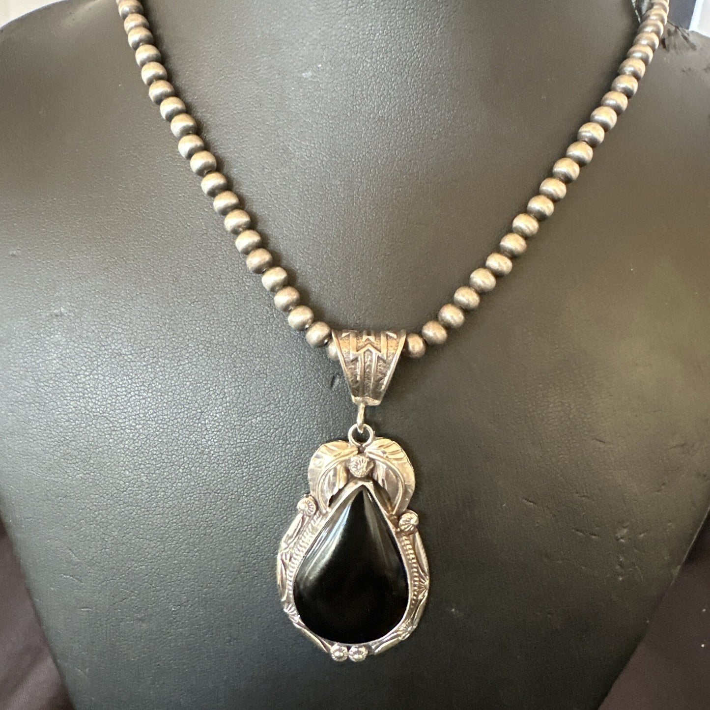 Mens Womens Black Onyx Pendant Navajo Sterling Silver Beads Necklace 18352