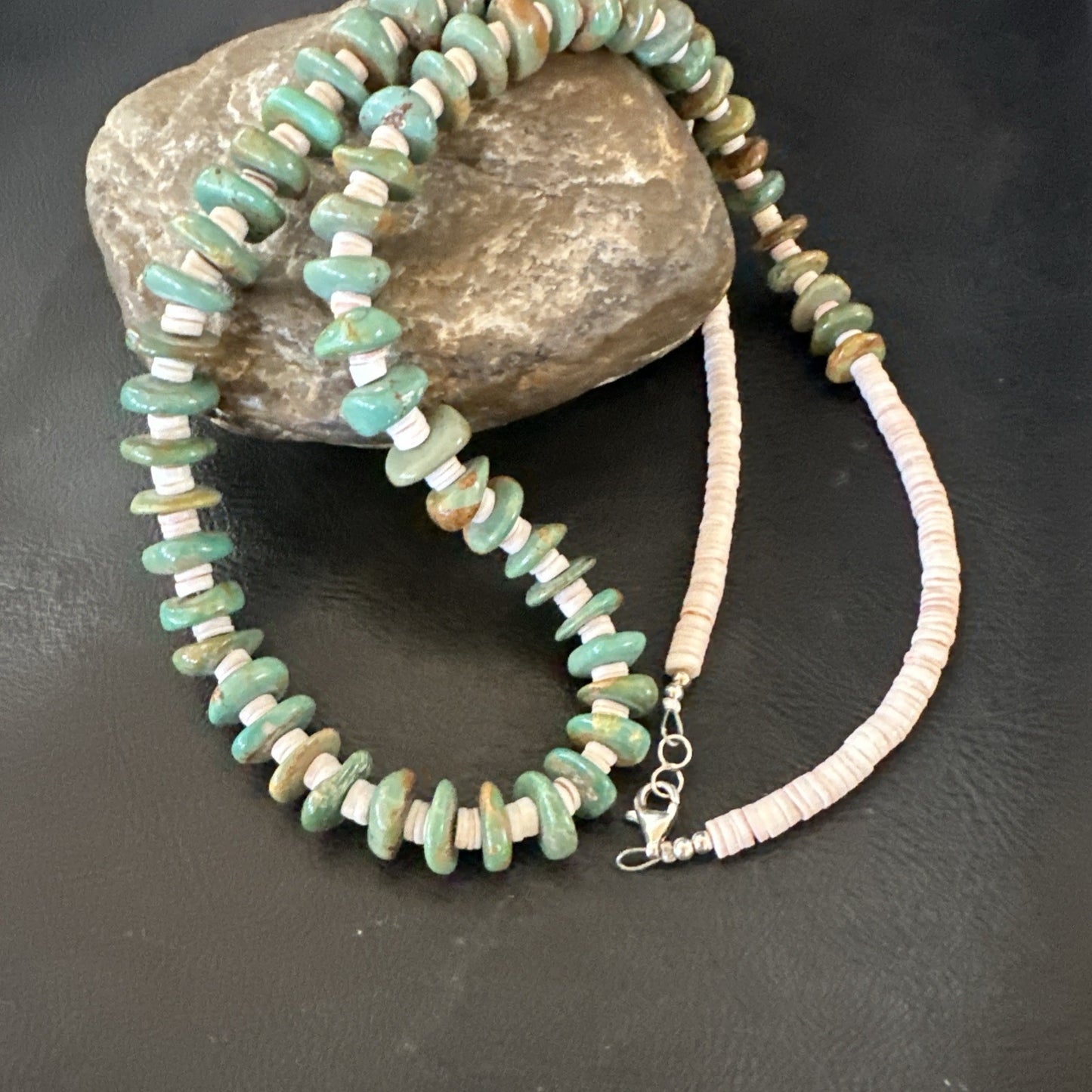 Green Royston Turquoise Shell Santo Domingo Sterling Silver Necklace 27” 19680
