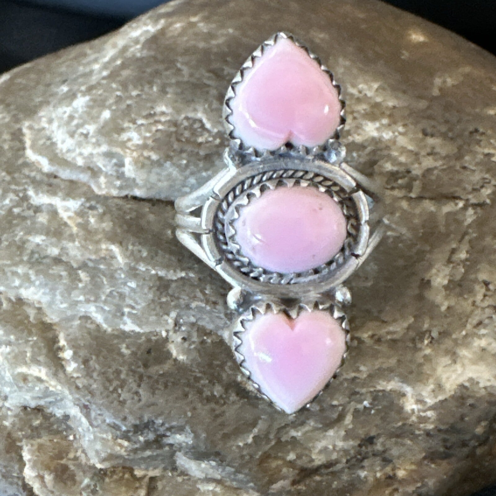 Gorgeous Heart Pink Conch Cluster Ring Handmade Navajo Sz 7.5 18780