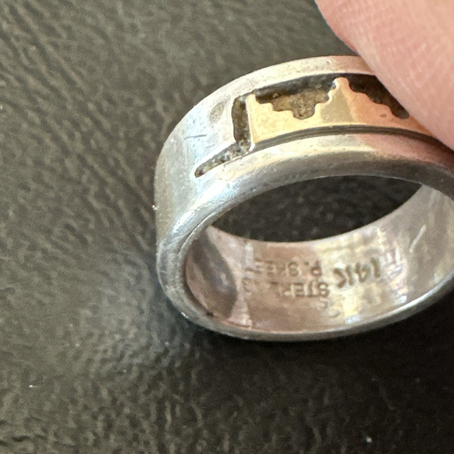 Mens Wedding Band Navajo Stamped 14K Gold Sterling Silver Ring Sz 4 17969
