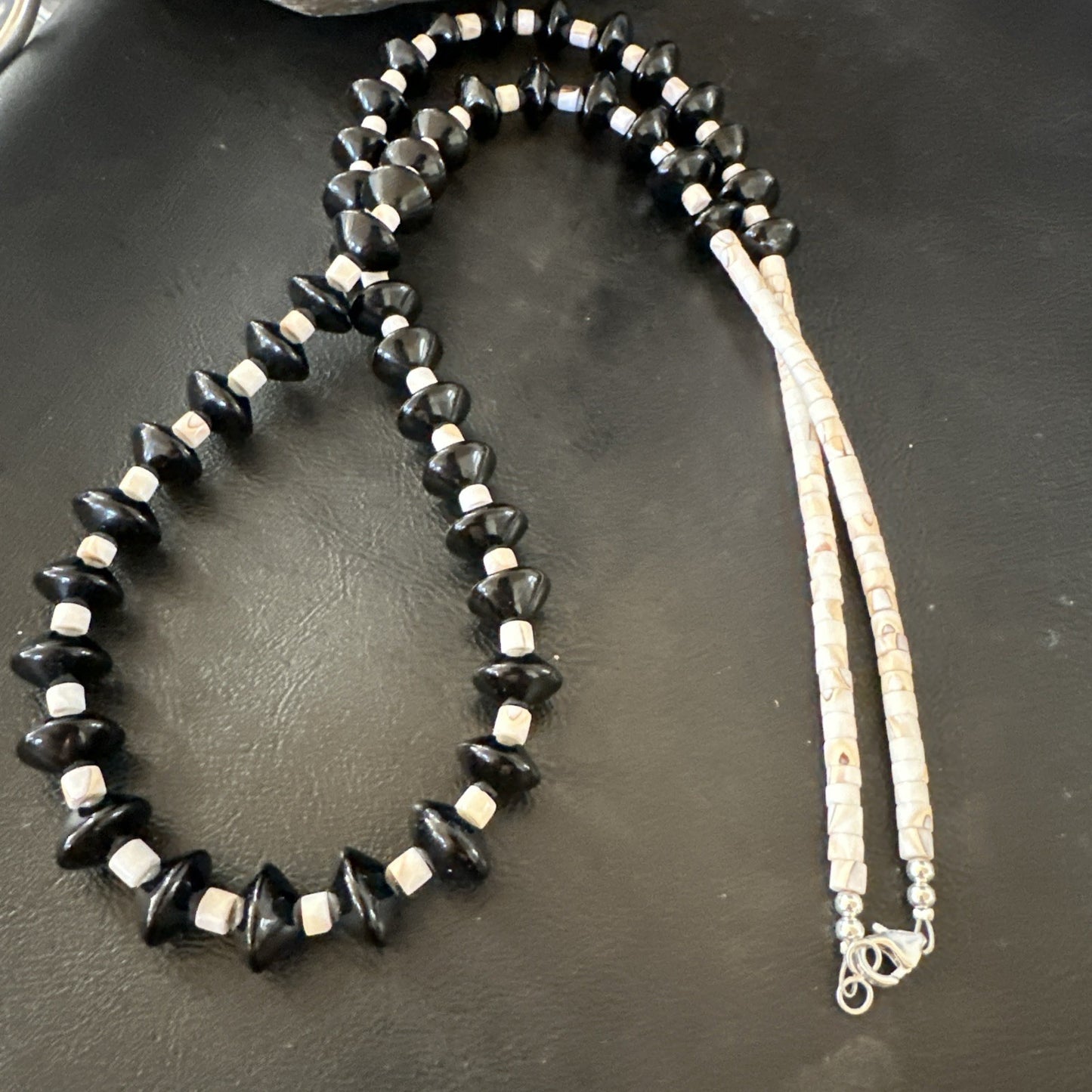Sterling NAVAJO Black Onyx Pink Shell Silver Necklace 34” 19578