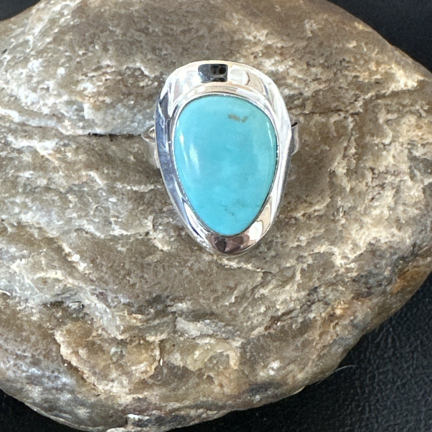 WoMens Sterling Silver Robin Egg Blue Kingman Turquoise Ring Size 8.5 17729