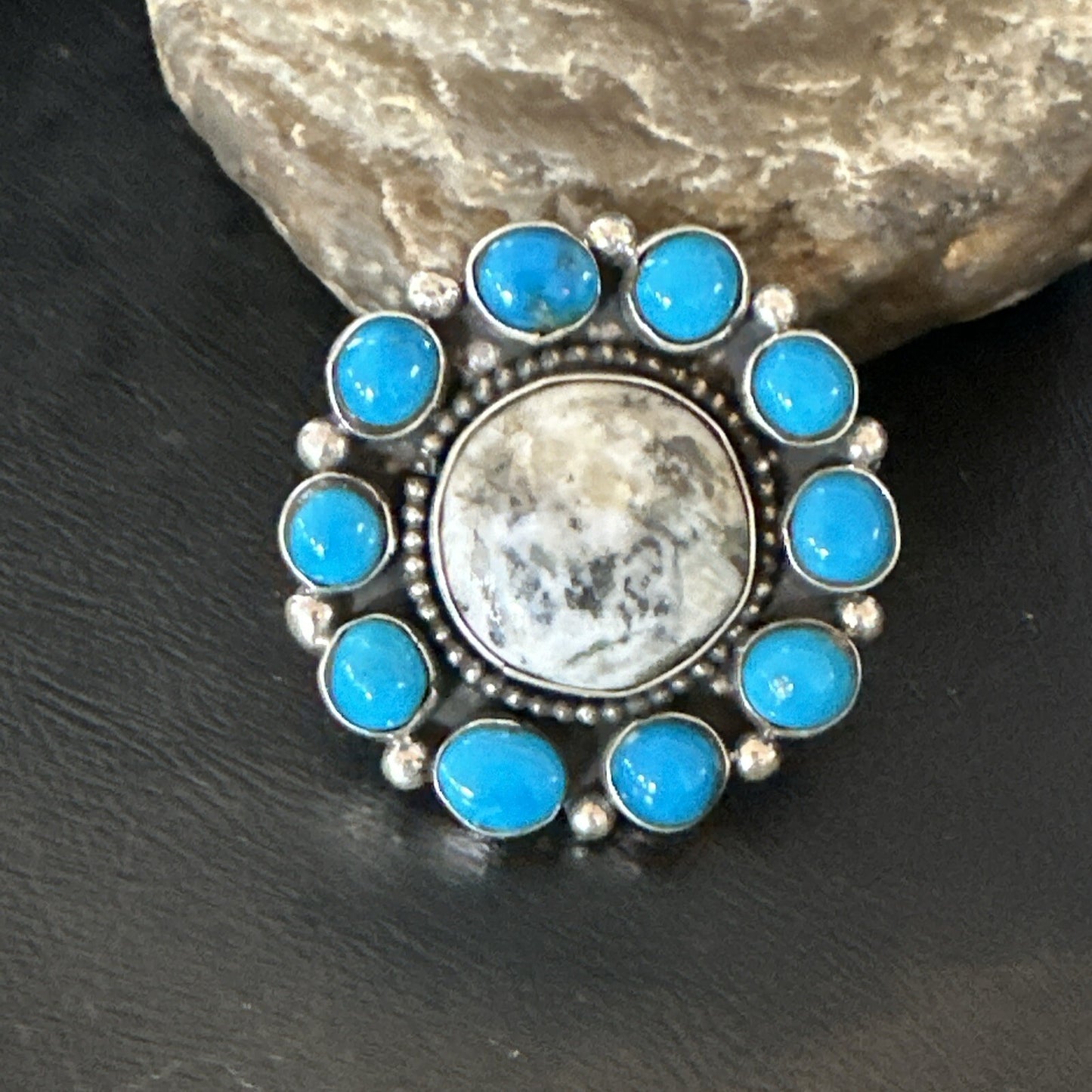 White Buffalo Kingman Turquoise Navajo Sterling Silver Cluster Ring Size 9 18396