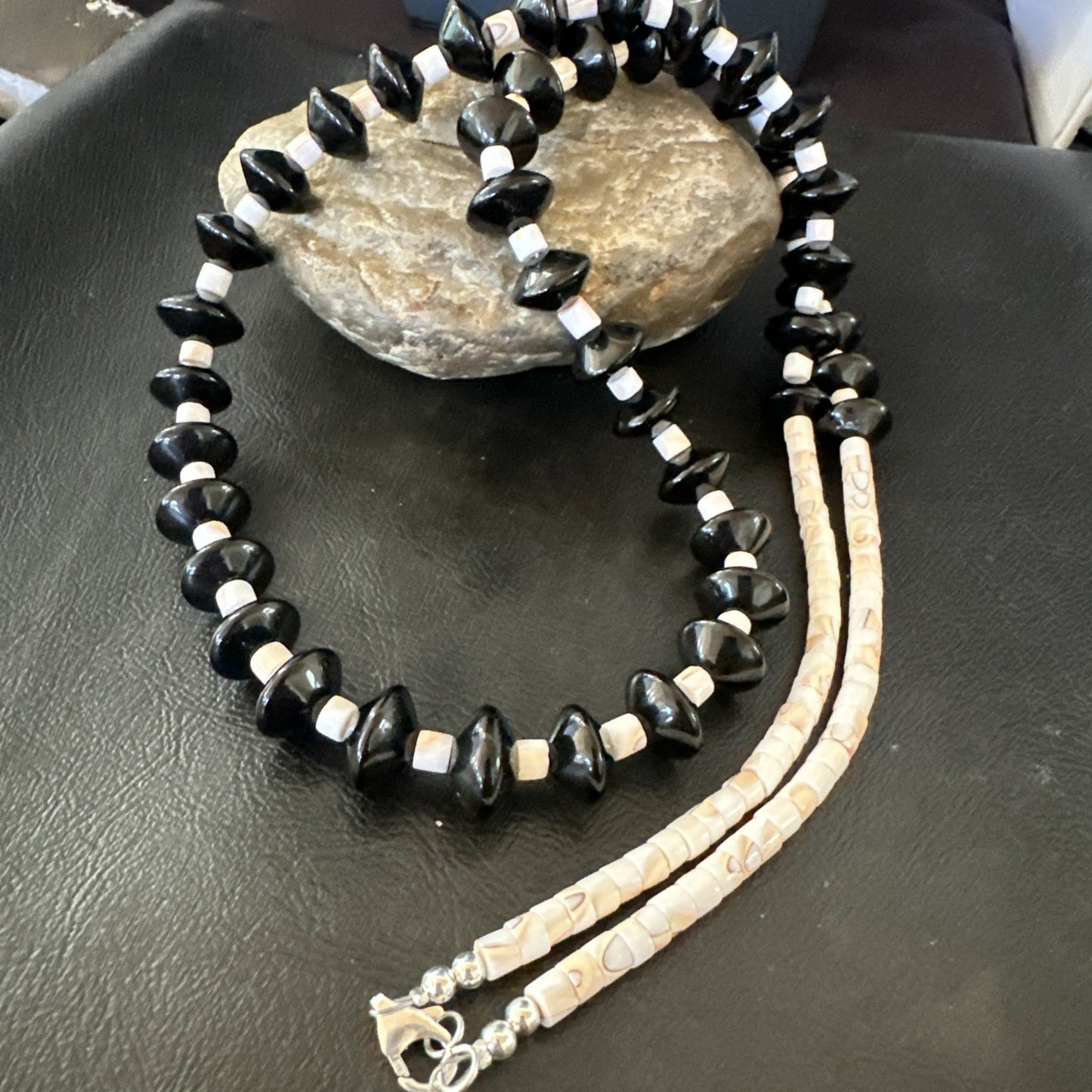 Sterling NAVAJO Black Onyx Pink Shell Silver Necklace 34” 19578