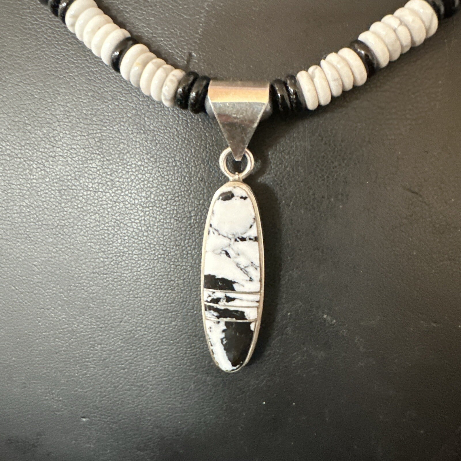 White Buffalo Turquoise Navajo Pearls Sterling Silver Onyx Necklace 17805