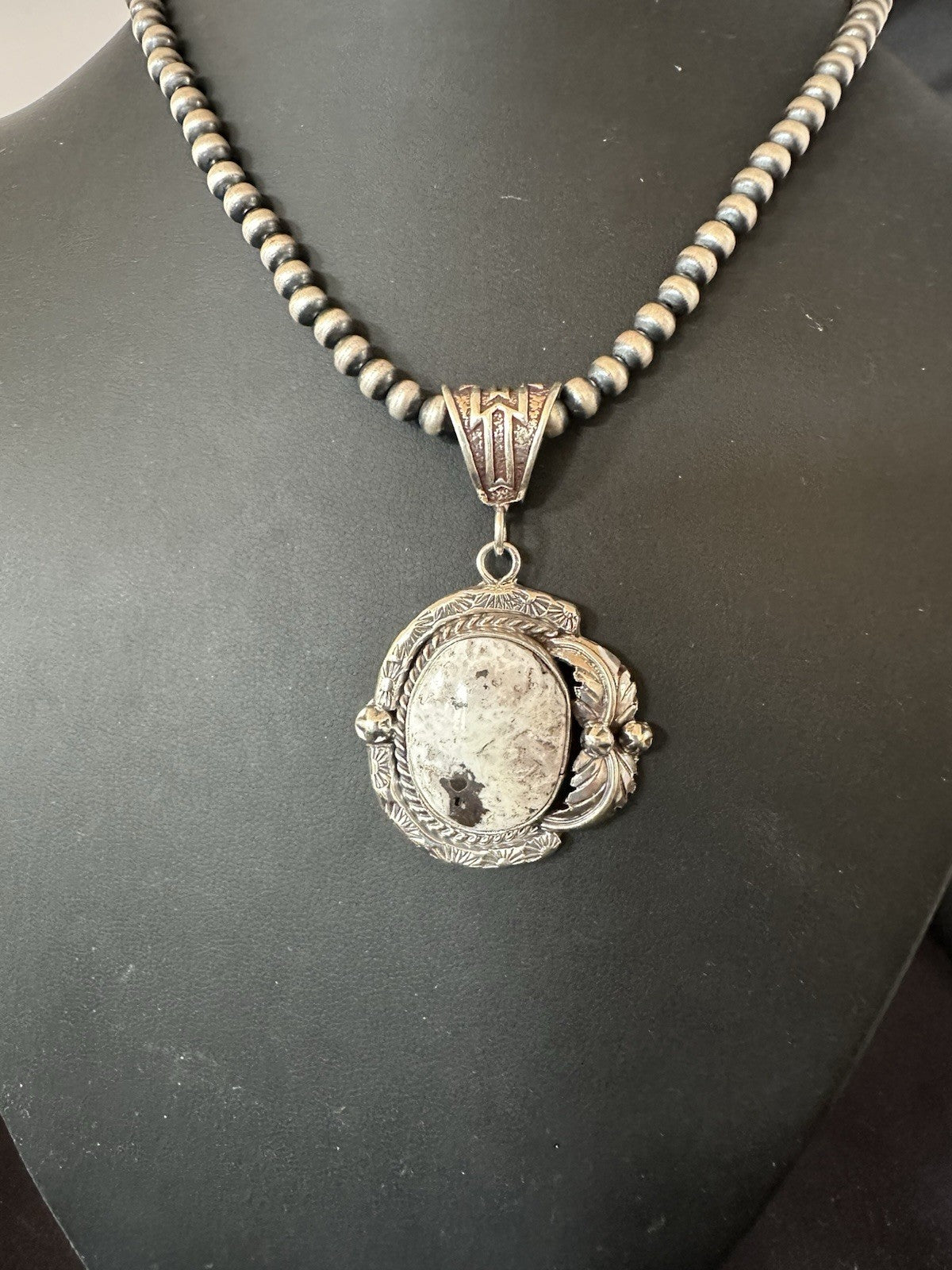 White Buffalo Turquoise Pendant Navajo Pearls Sterling Silver Necklace 19375