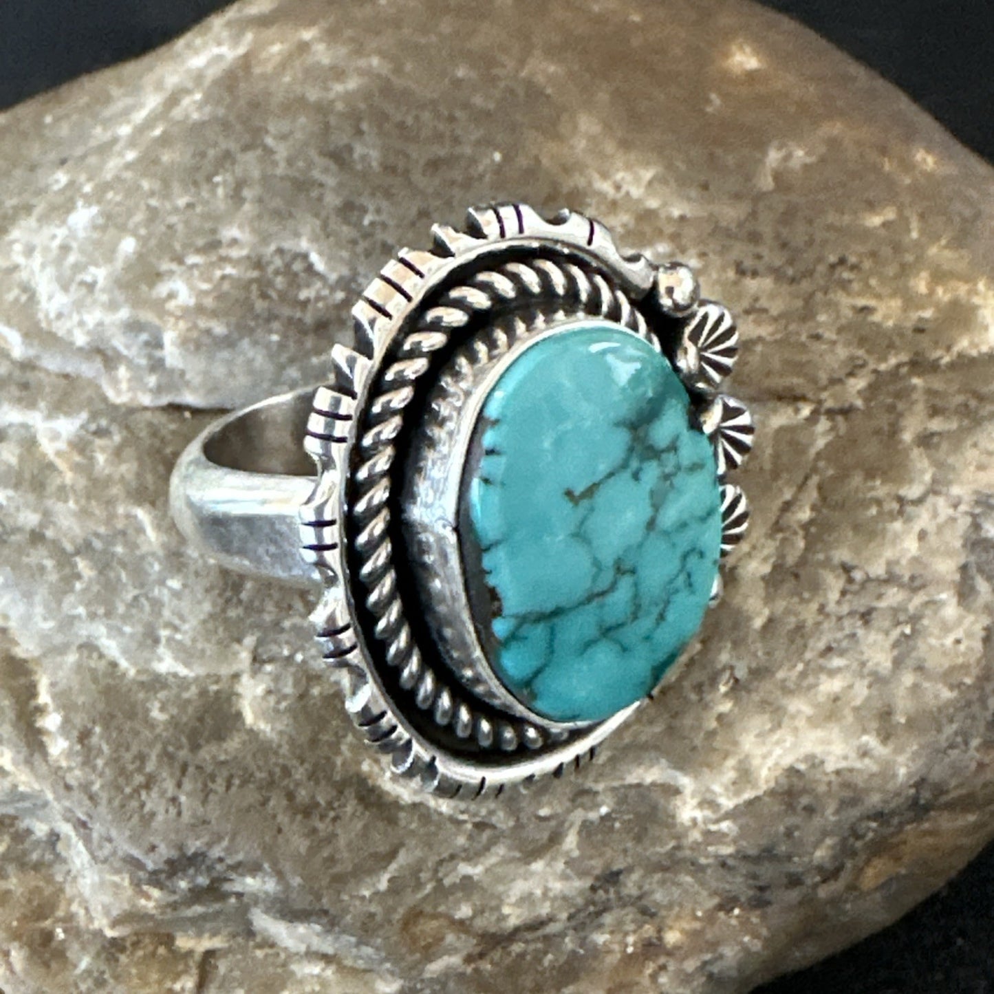 Yazzie Handmade Navajo Sterling Silver  Blue Kingman Turquoise Ring Size 8 19628