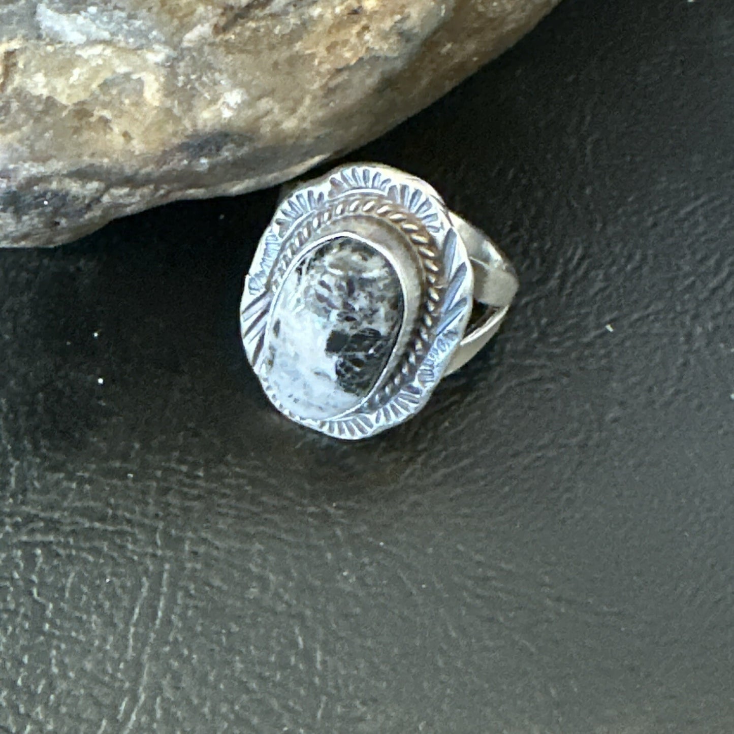 Womens White Buffalo Turquoise Navajo Sterling Silver Ring Size 7 18586