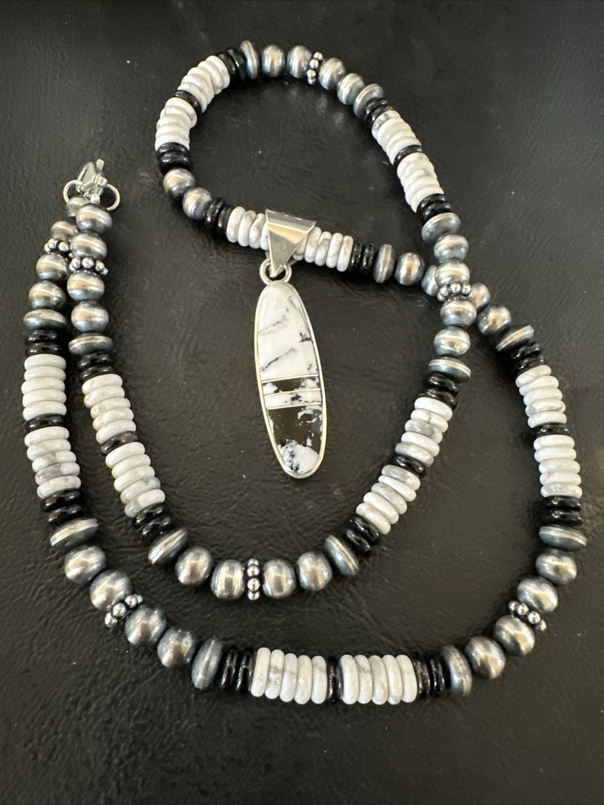 White Buffalo Turquoise Navajo Pearls Sterling Silver Onyx Necklace 17804