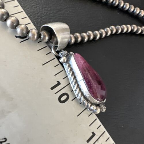Navajo Purple Spiny Oyster Pendant Necklace | Sterling Silver | Native American Handmade | 16060