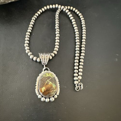 Navajo Green Gaspeite Pendant Necklace | Sterling Silver | Authentic Native American Handmade | 17424