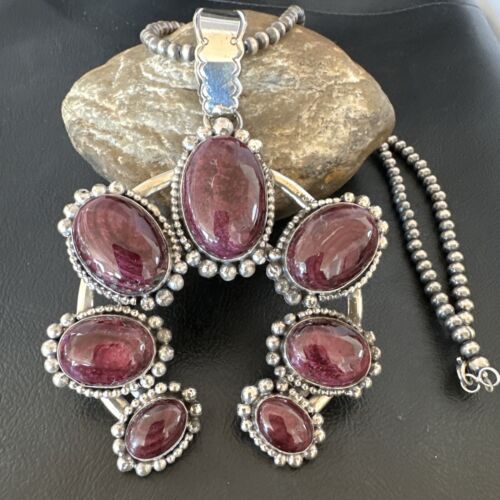Navajo Purple Spiny Oyster Naja Pendant Necklace | Sterling Silver | Native American Handmade | 16101
