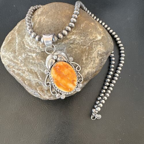 Women's Orange Spiny Oyster Pendant | Navajo Pearls Sterling Silver Necklace 21" | Handmade Jewelry | 16556