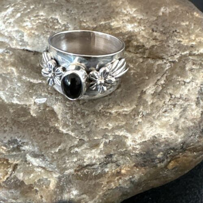 Navajo Black Onyx Leaf Flower Ring | Sterling Silver | Sz 7.5 | Authentic Native American Handmade | 17371