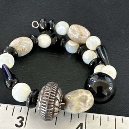 Navajo Memory Wire Bracelet | Stainless Steel | Mother of Pearl & Onyx Beads | 7" | 17620
