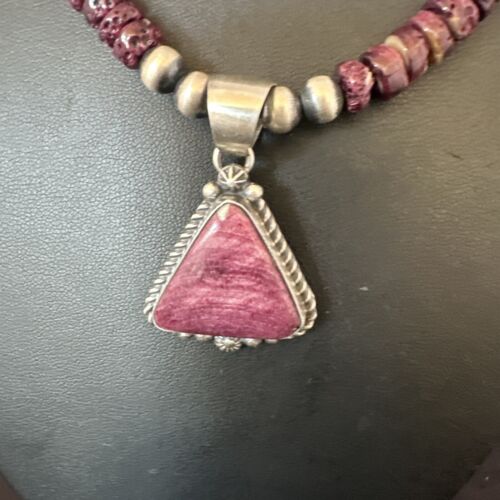 Navajo Purple Spiny Oyster Pendant Necklace | Sterling Silver | Native American Handmade | 16057