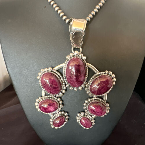 Navajo Purple Spiny Oyster Naja Pendant Necklace | Sterling Silver | Native American Handmade | 16101