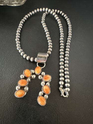 Navajo Spiny Oyster Naja Pendant Necklace | Sterling Silver | 20" | Authentic Native American Handmade | 15757 - Masha USA