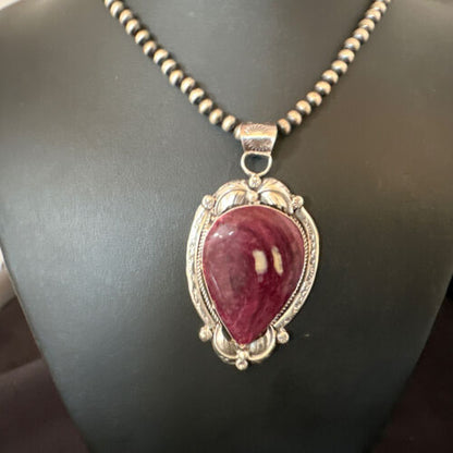 Navajo Purple Spiny Oyster Pendant Necklace | Sterling Silver | Authentic Native American Handmade | 15623