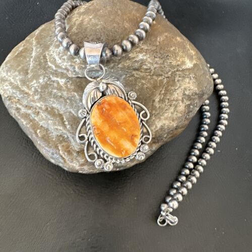 Women's Orange Spiny Oyster Pendant | Navajo Pearls Sterling Silver Necklace 21" | Handmade Jewelry | 16556