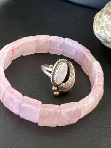 Navajo Pink Mother of Pearl Ring Stretch Bracelet | Handmade Native American Jewelry | Sz 7.5 | 16435