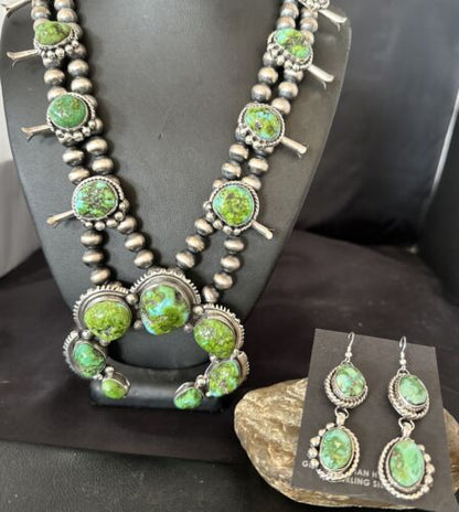Green Sonoran Gold Turquoise Sterling Silver Squash Blossom Necklace Pendant | Navajo | 17207
