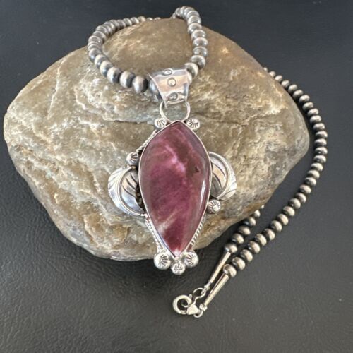 Navajo Purple Spiny Oyster Pendant Necklace | Sterling Silver | Authentic Native American Handmade | 15624