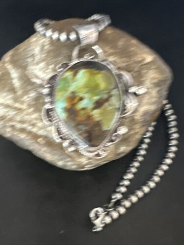 Navajo Green Turquoise Necklace | Sterling Silver | Authentic Native American Handmade | 15035 - Masha USA