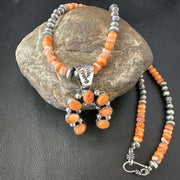 Navajo Pearls Sterling Silver Necklace | Spiny Oyster Cluster Naja Pendant | 17226