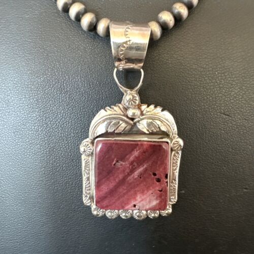 Navajo Purple Spiny Oyster Pendant Necklace | Sterling Silver | Native American Handmade | 16140