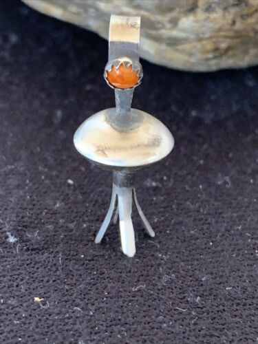 Navajo Spiny Oyster Naja Pendant | Sterling Silver | 1" | Authentic Native American Handmade | 01259
