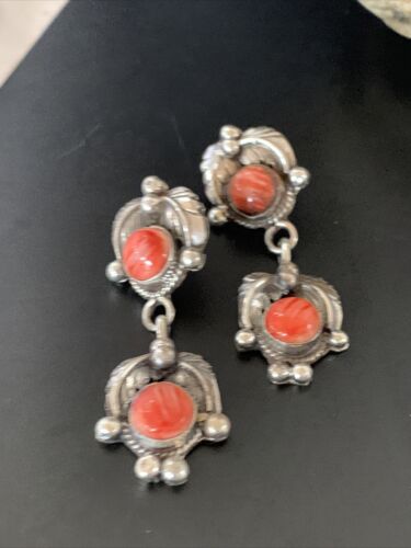Southwestern Navajo Red Spiny Oyster Dangle Earrings | Sterling Silver | Authentic Native American Handmade | 16577