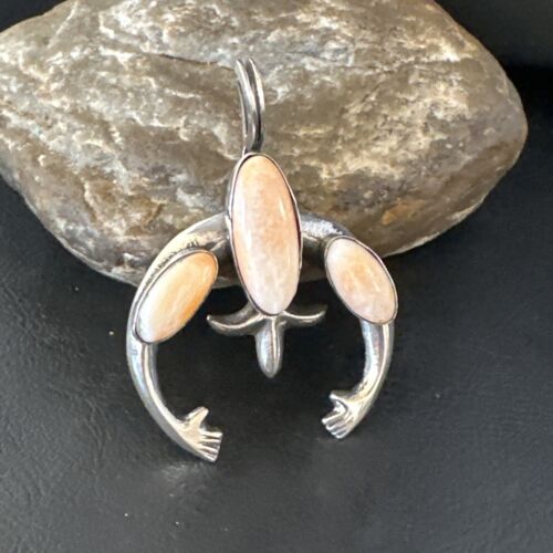 Navajo Pink Conch Necklace with Naja Pendant | Sterling Silver | Authentic Native American Handmade | 15149