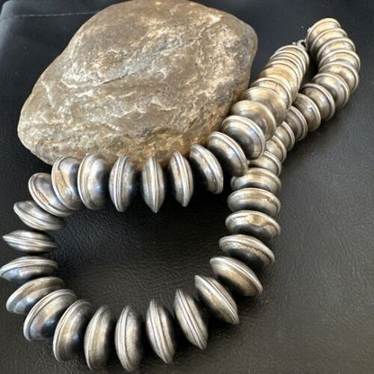 Navajo Pearls Bench Saucer Bead Necklace | Sterling Silver | 17" | Authentic Native American Handmade | 16726