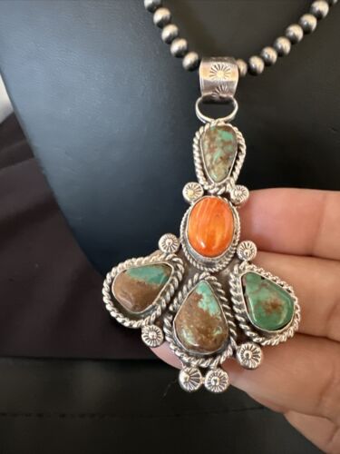 Navajo Green Turquoise Spiny Oyster Pendant Necklace | Sterling Silver | 16832