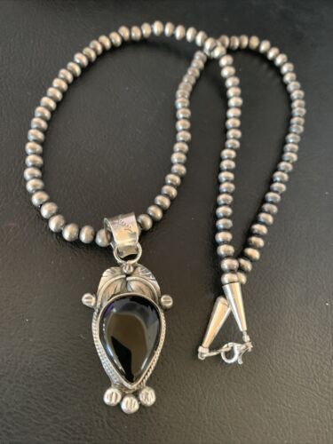 Native American Men's Navajo Pearls Necklace with Black Onyx Pendant | Sterling Silver | 13098